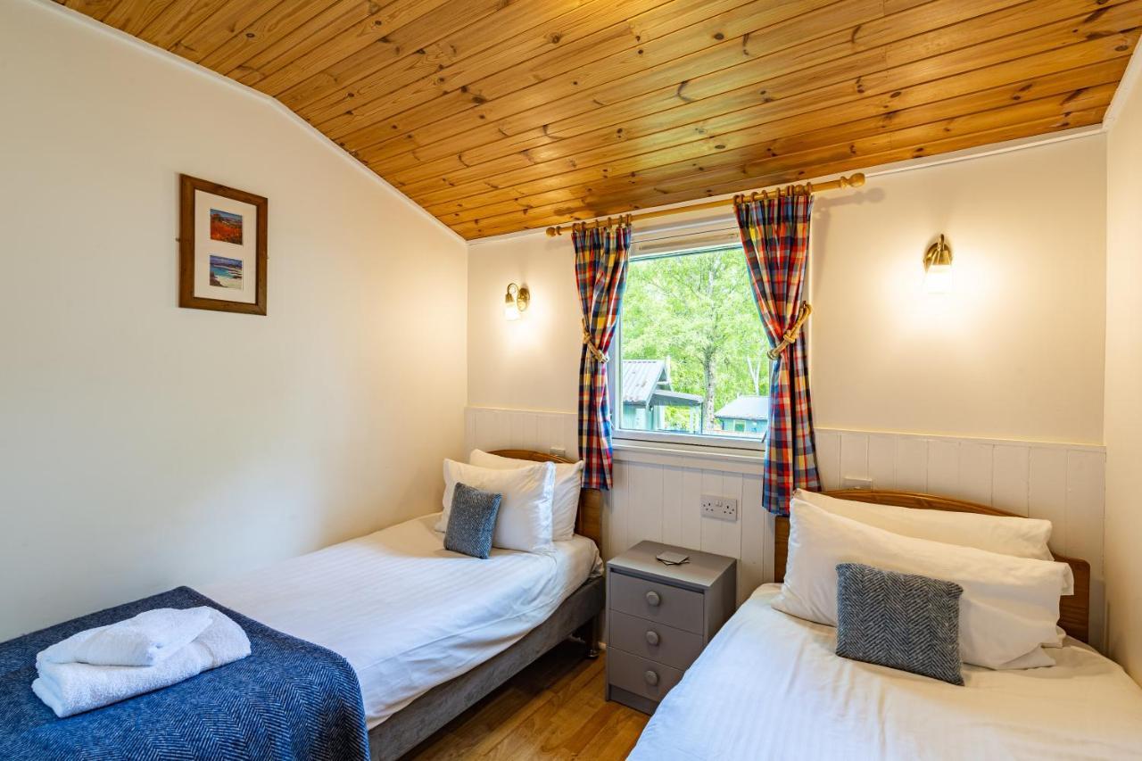 Heather Lodge 10 With Hot Tub Belladrum Esterno foto